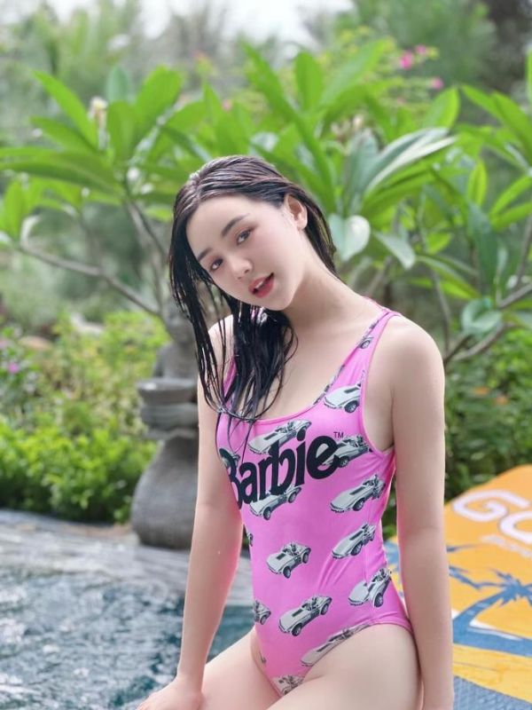 Quỳnh Kool bikini đẹp ngây thơ