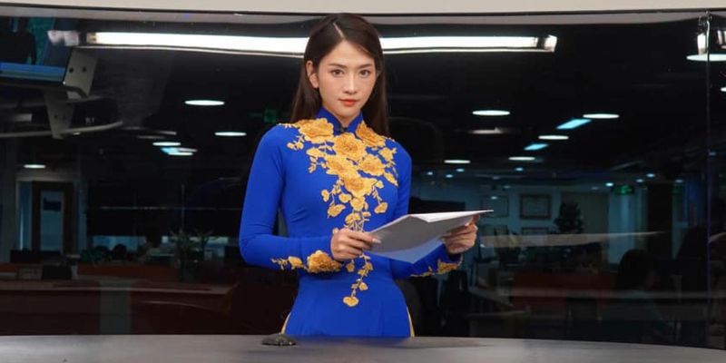 Cô theo học ngành diễn xuất của trường sân khấu điện ảnh