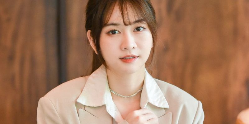 Phong cách công sở trang nhã mà lịch sự